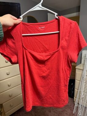 Old Navy Red Short Sleeve Scoop Neck Tee